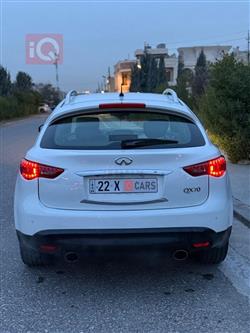 إنفينيتي QX70